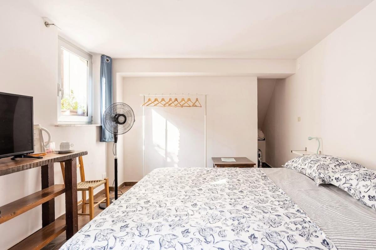 Home Rising Sun - Rooms With Private Bathrooms Catania Exterior photo