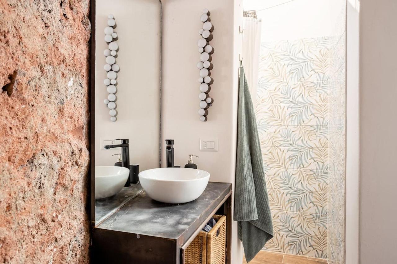 Home Rising Sun - Rooms With Private Bathrooms Catania Exterior photo